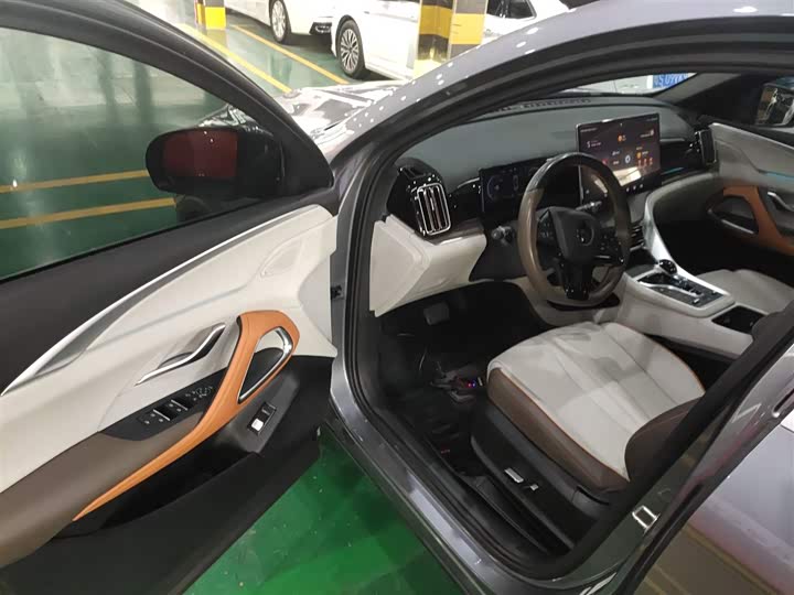 Фото 16 - BYD Song Pro Hybrid