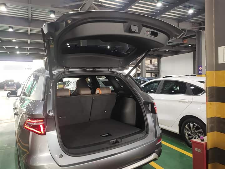 Фото 19 - BYD Song Pro Hybrid