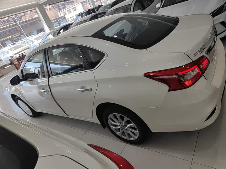 Фото 5 - Nissan Sylphy