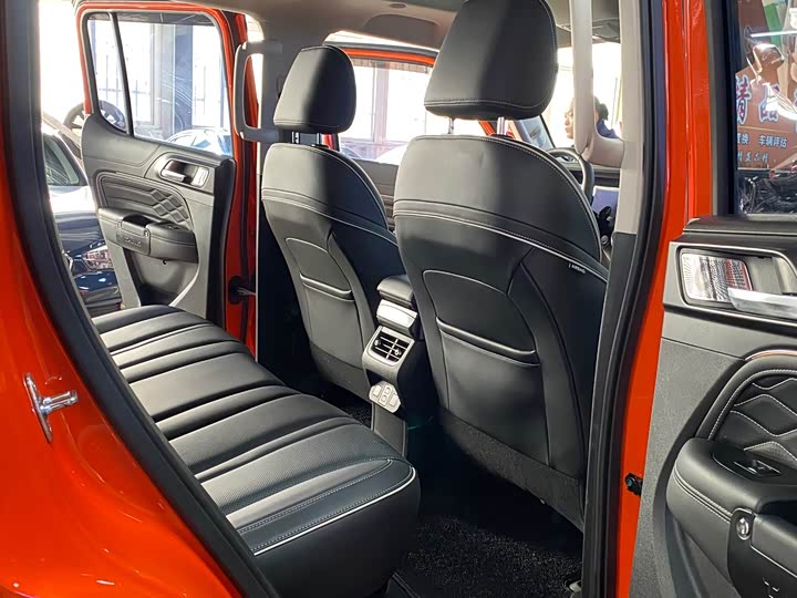 Фото 12 - Tank 300