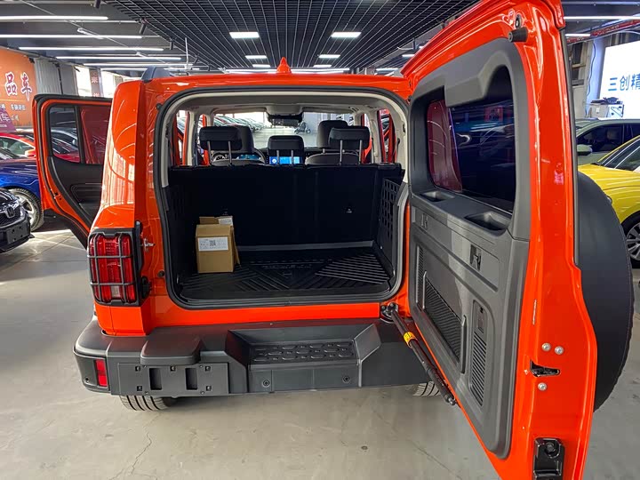 Фото 13 - Tank 300