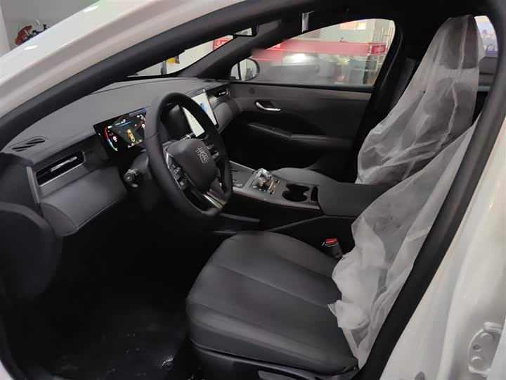 Фото 15 - BYD Qin Plus