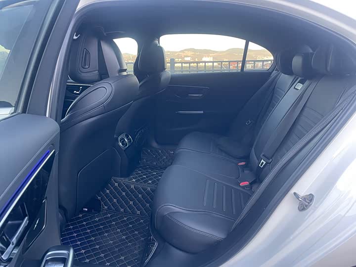 Фото 6 - Mercedes-Benz C-Class