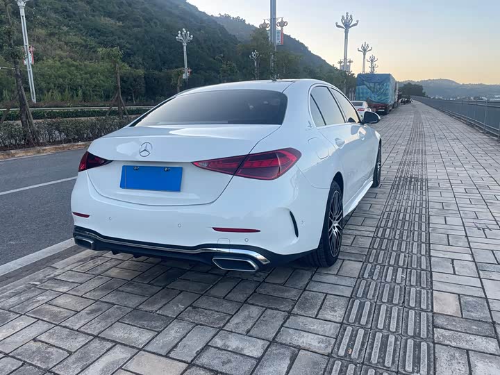 Фото 7 - Mercedes-Benz C-Class