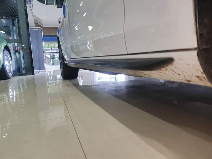 Фото 21 - Audi A4L