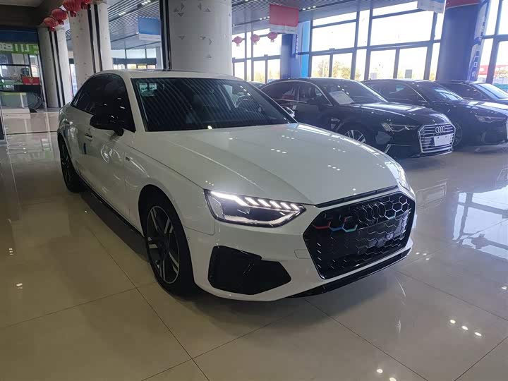 Фото 4 - Audi A4L