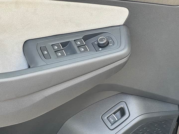 Фото 15 - Volkswagen Talagon