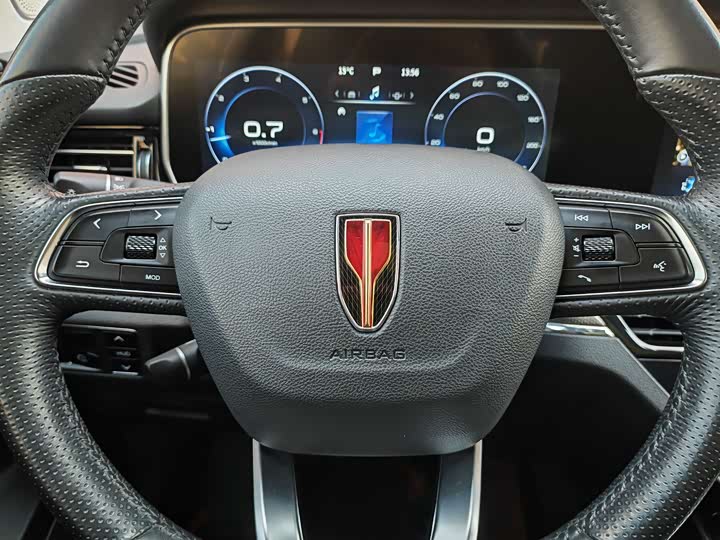 Фото 15 - Hongqi HS5