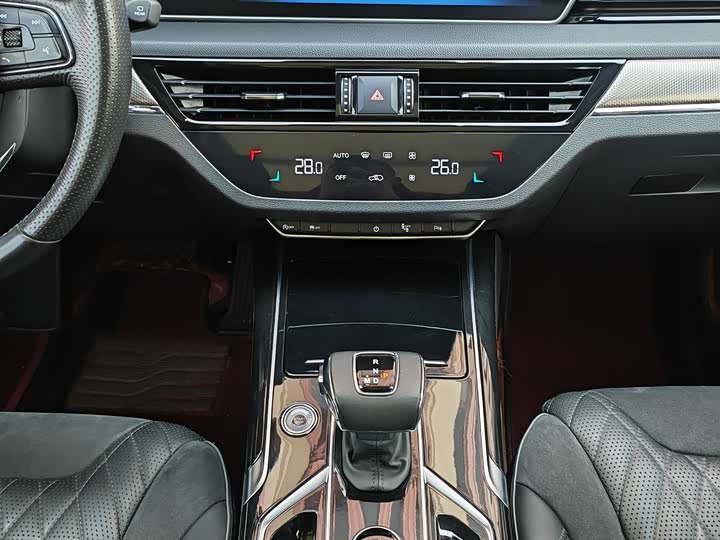 Фото 8 - Hongqi HS5