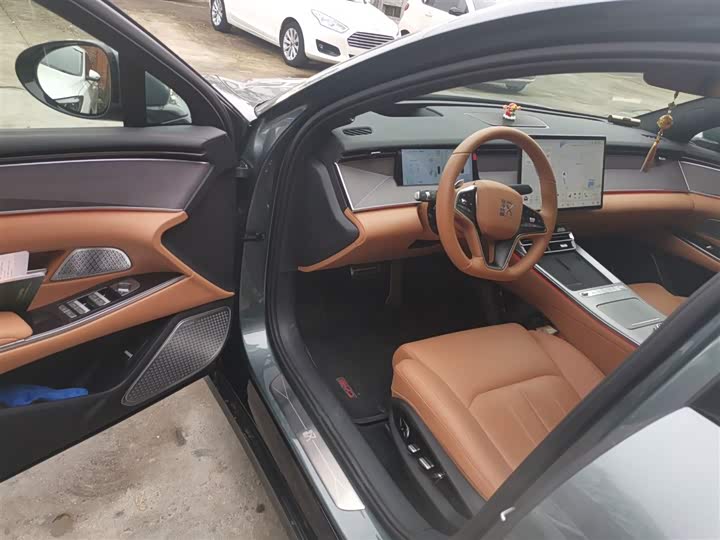 Фото 13 - BYD Han L