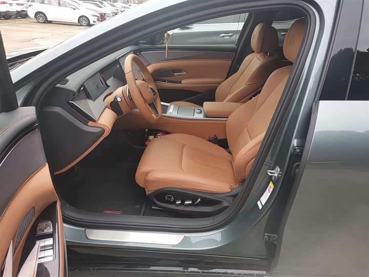 Фото 7 - BYD Han L