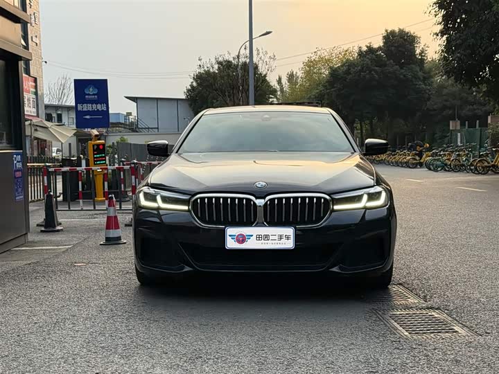 Фото 2 - BMW 5 Series
