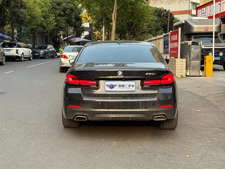 Фото 5 - BMW 5 Series