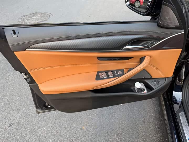 Фото 6 - BMW 5 Series