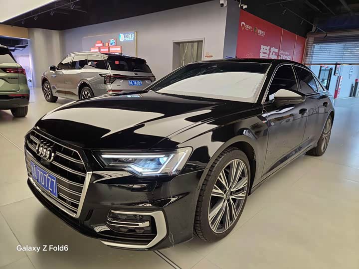 Фото 1 - Audi A6L