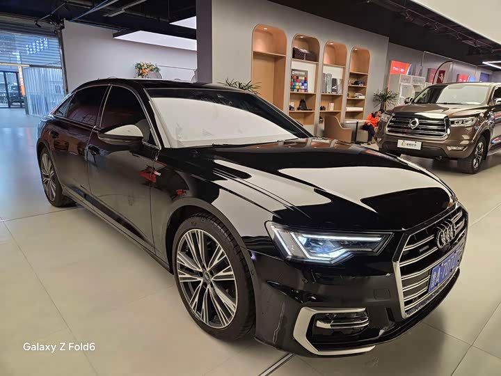 Фото 3 - Audi A6L