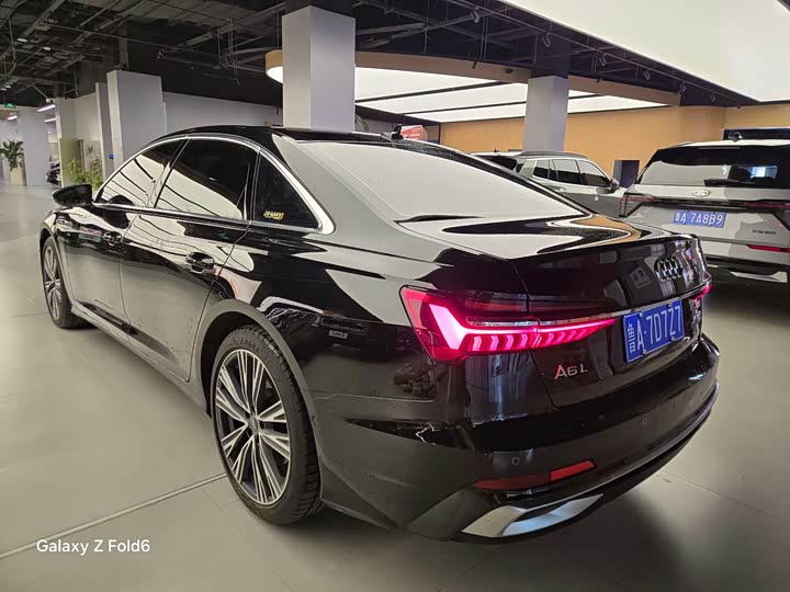 Фото 9 - Audi A6L