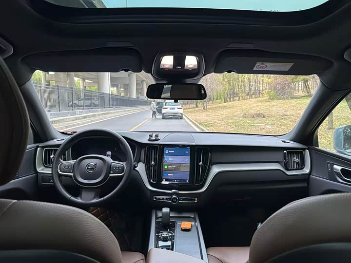 Фото 7 - Volvo XC60