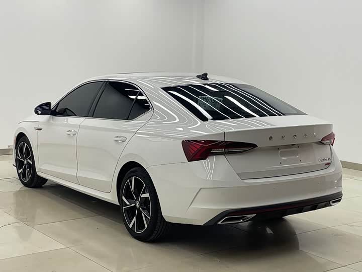 Фото 3 - Skoda Octavia Pro