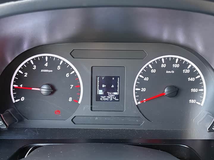 Фото 18 - Dongfeng Forthing Lingzhi M5