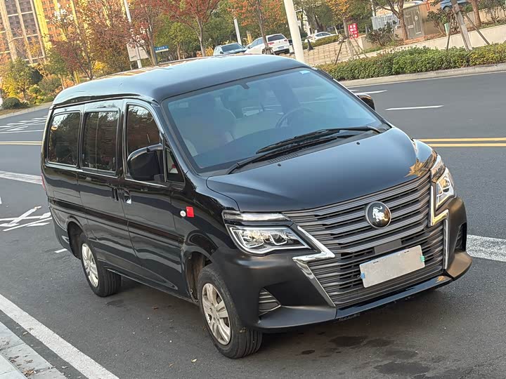 Фото 3 - Dongfeng Forthing Lingzhi M5