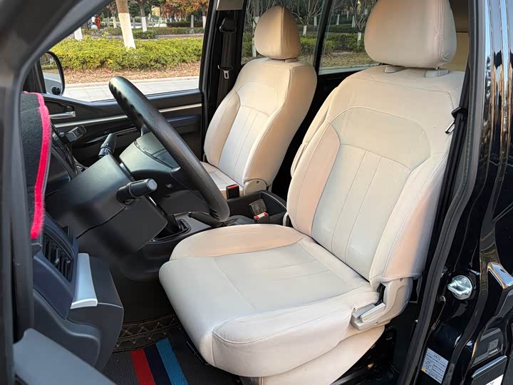 Фото 7 - Dongfeng Forthing Lingzhi M5