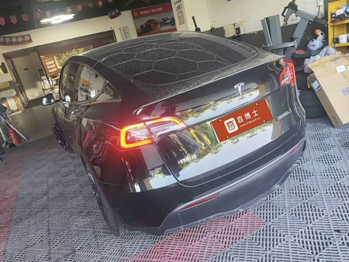 Фото 9 - Tesla Model Y