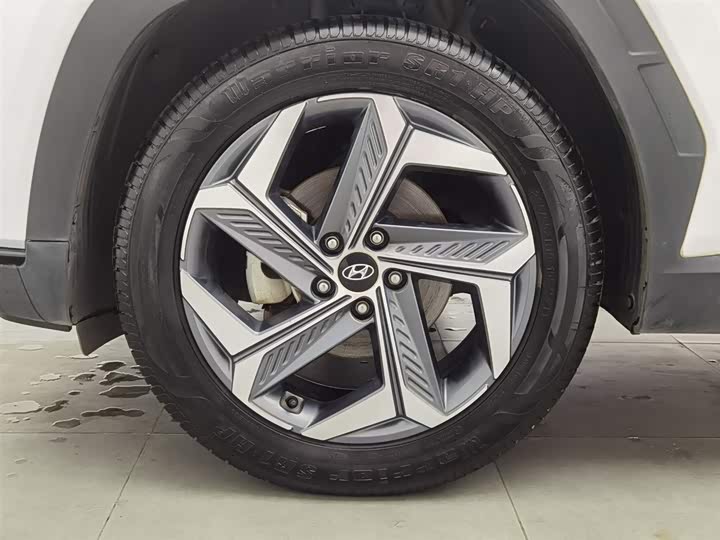 Фото 13 - Hyundai Tucson L