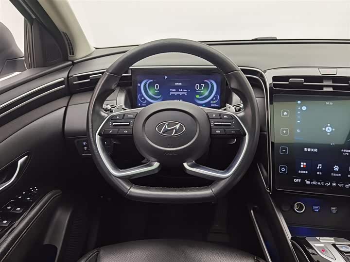 Фото 14 - Hyundai Tucson L