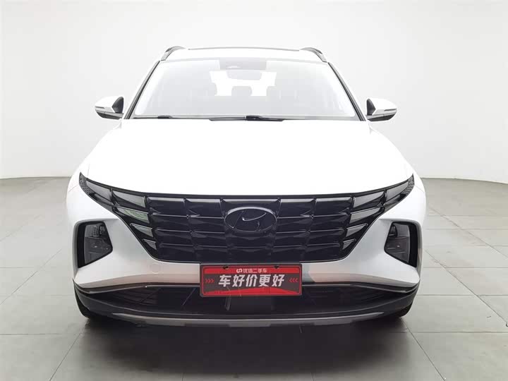Фото 2 - Hyundai Tucson L