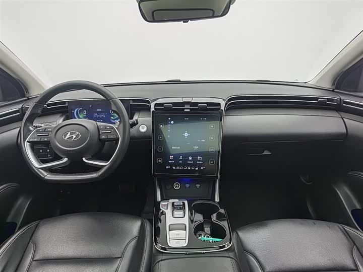 Фото 25 - Hyundai Tucson L