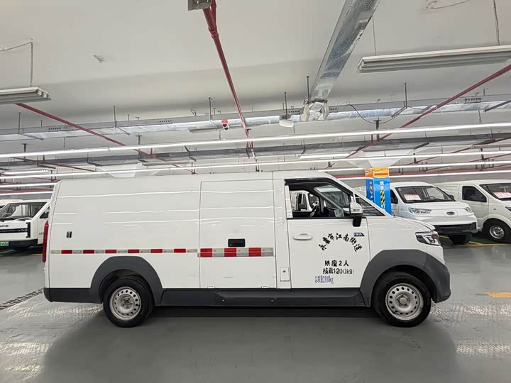 Фото 9 - Foton Smart Smurf E7