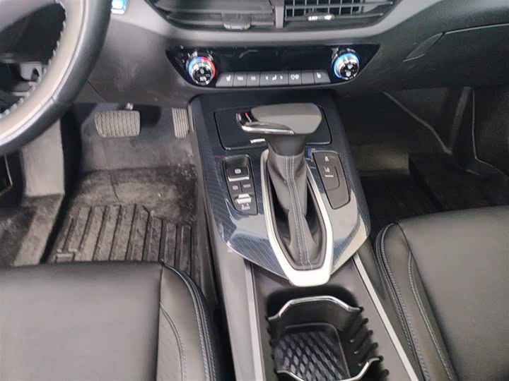 Фото 14 - Chevrolet Menlo