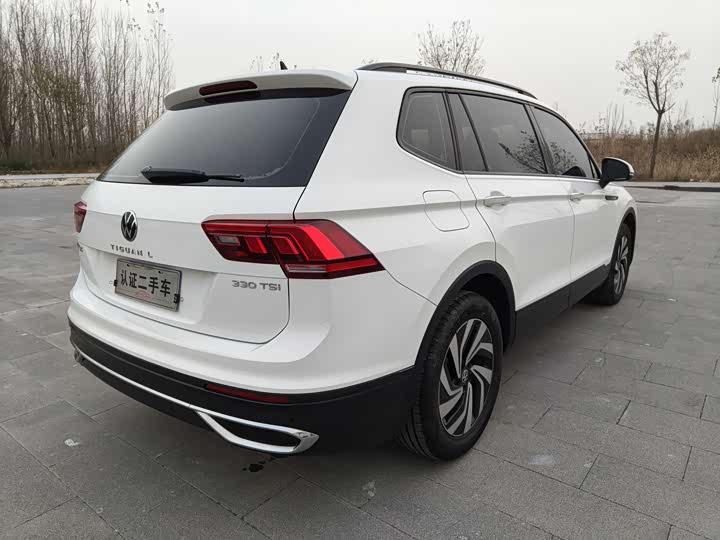 Фото 6 - Volkswagen Tiguan L Pro