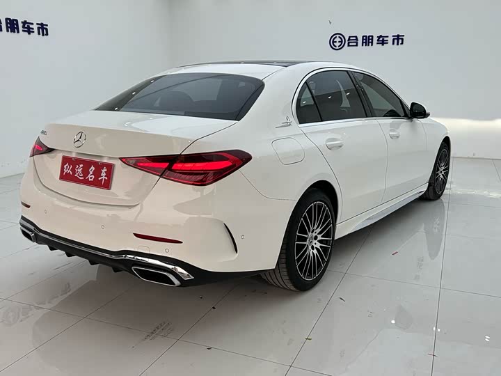 Фото 19 - Mercedes-Benz C-Class