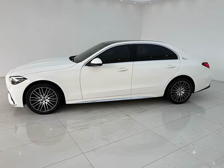 Фото 4 - Mercedes-Benz C-Class