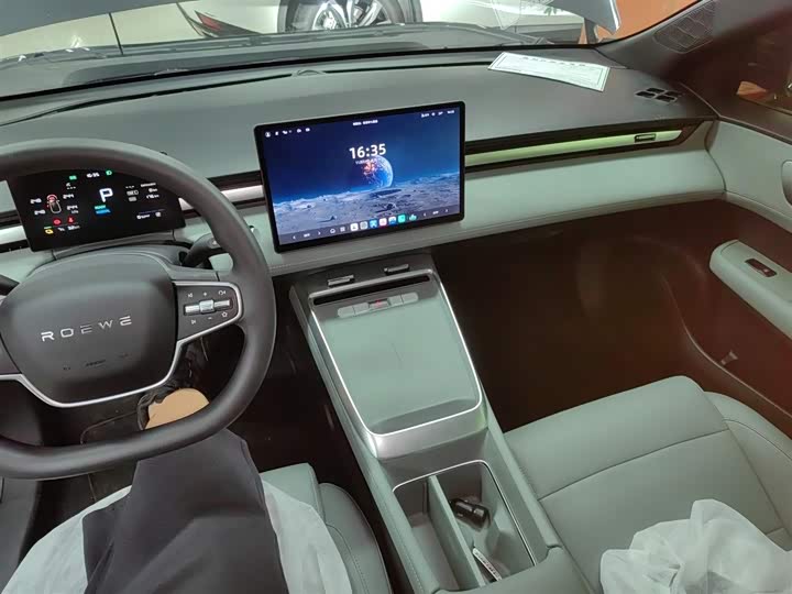 Фото 10 - Roewe D6