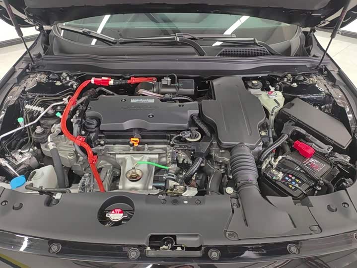 Фото 10 - Honda Accord