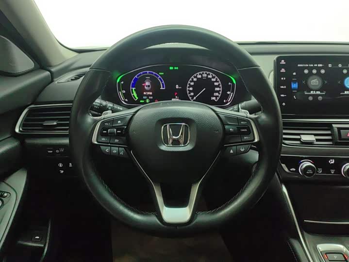 Фото 15 - Honda Accord