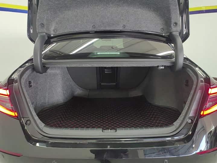 Фото 4 - Honda Accord