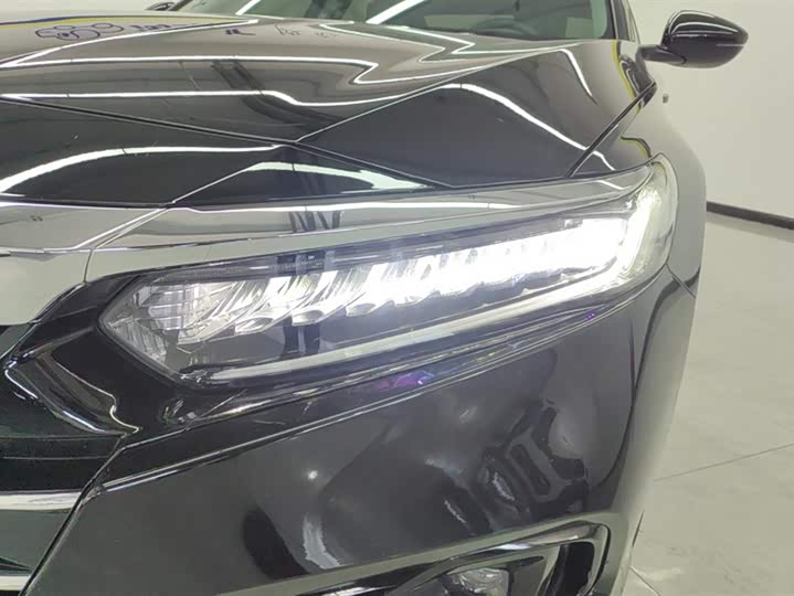 Фото 5 - Honda Accord