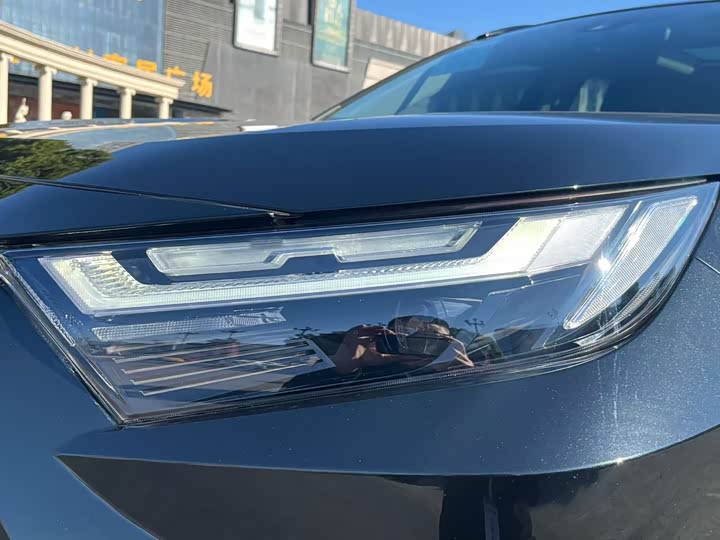 Фото 16 - Toyota RAV4