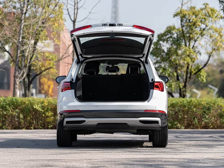 Фото 10 - Audi Q3