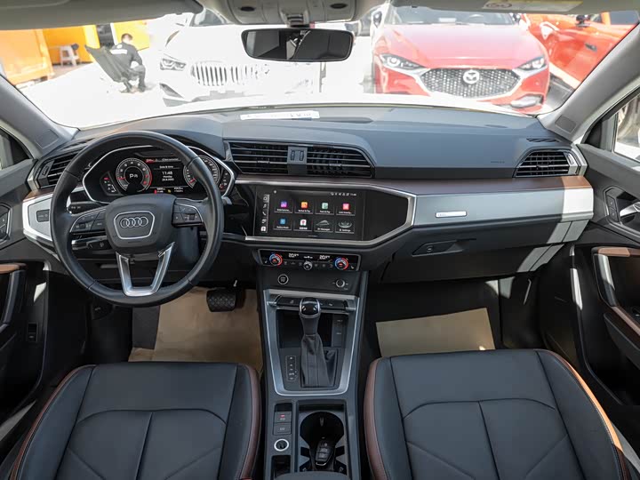 Фото 11 - Audi Q3