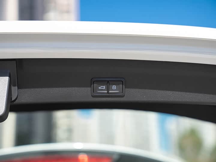 Фото 18 - Audi Q3