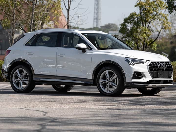 Фото 5 - Audi Q3