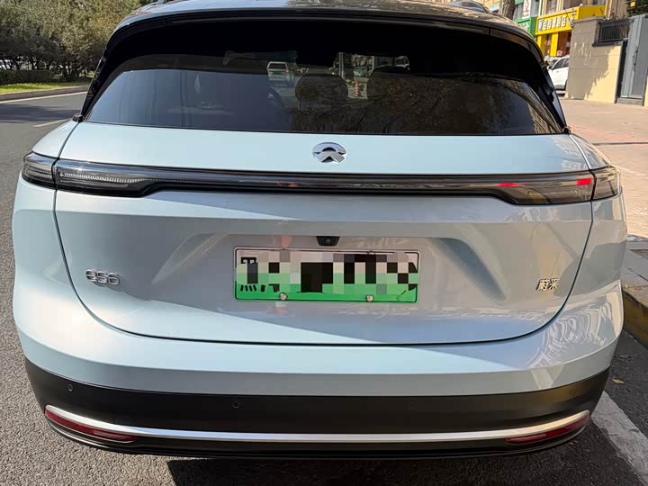 Фото 3 - Nio ES6