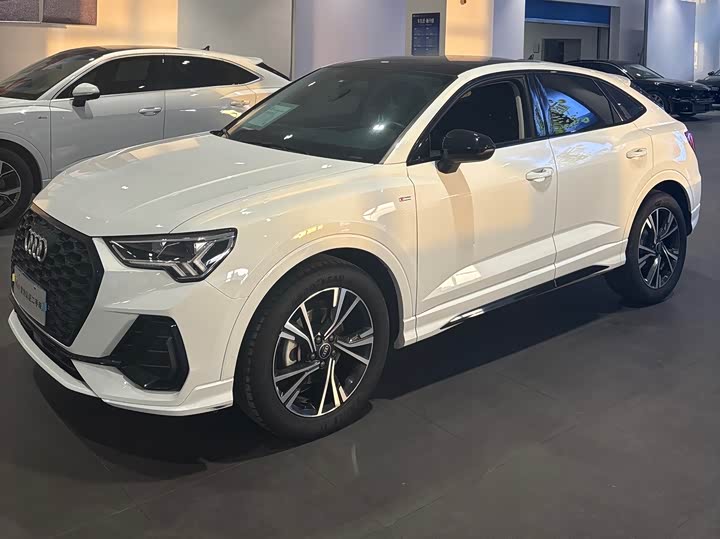 Фото 2 - Audi Q3 Sportback