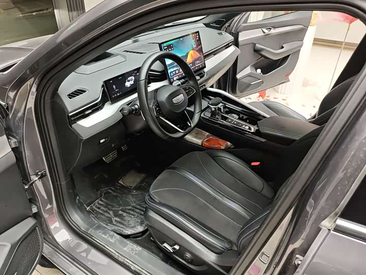 Фото 15 - Geely Preface