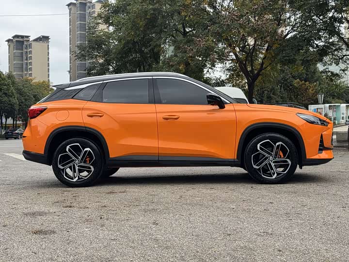 Фото 3 - MG Motor One